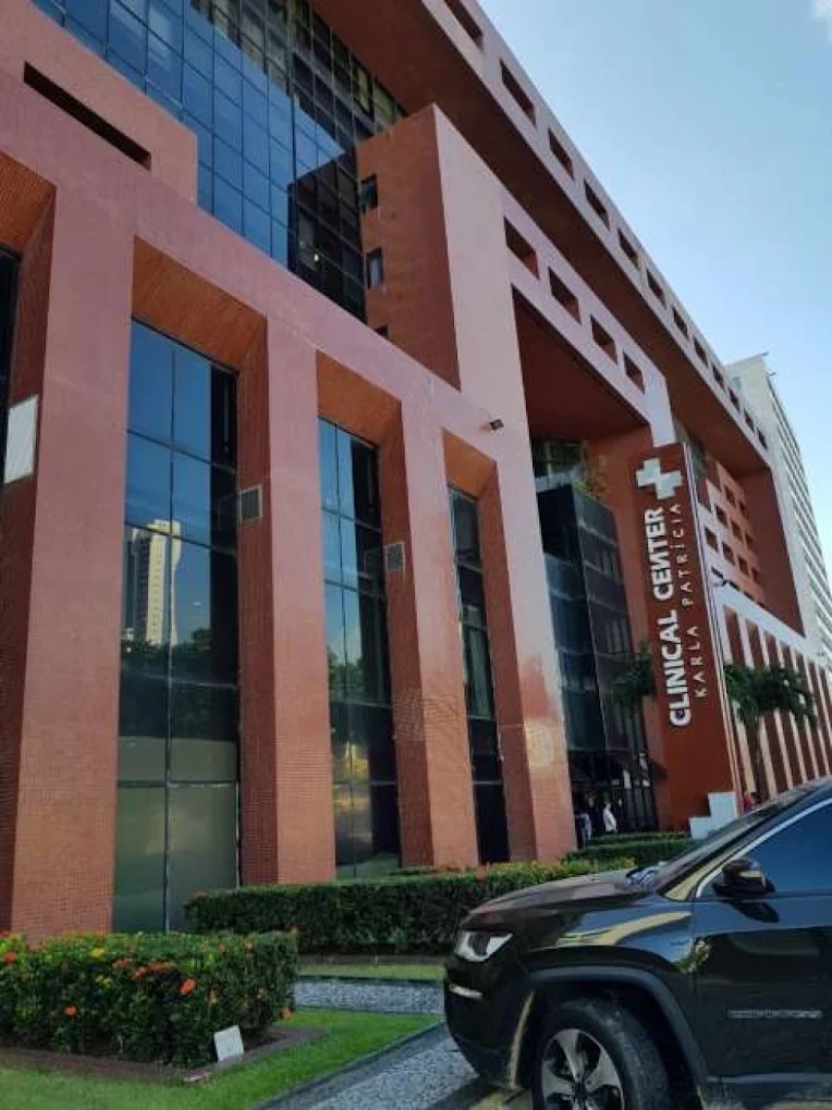 Fachada do Clinical Center, endereço da Verden Clinic em Recife